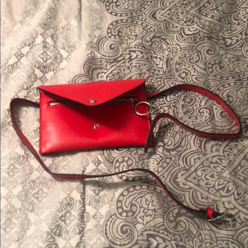 Red Fanny Pack Bag 🔥🔥🔥🔥